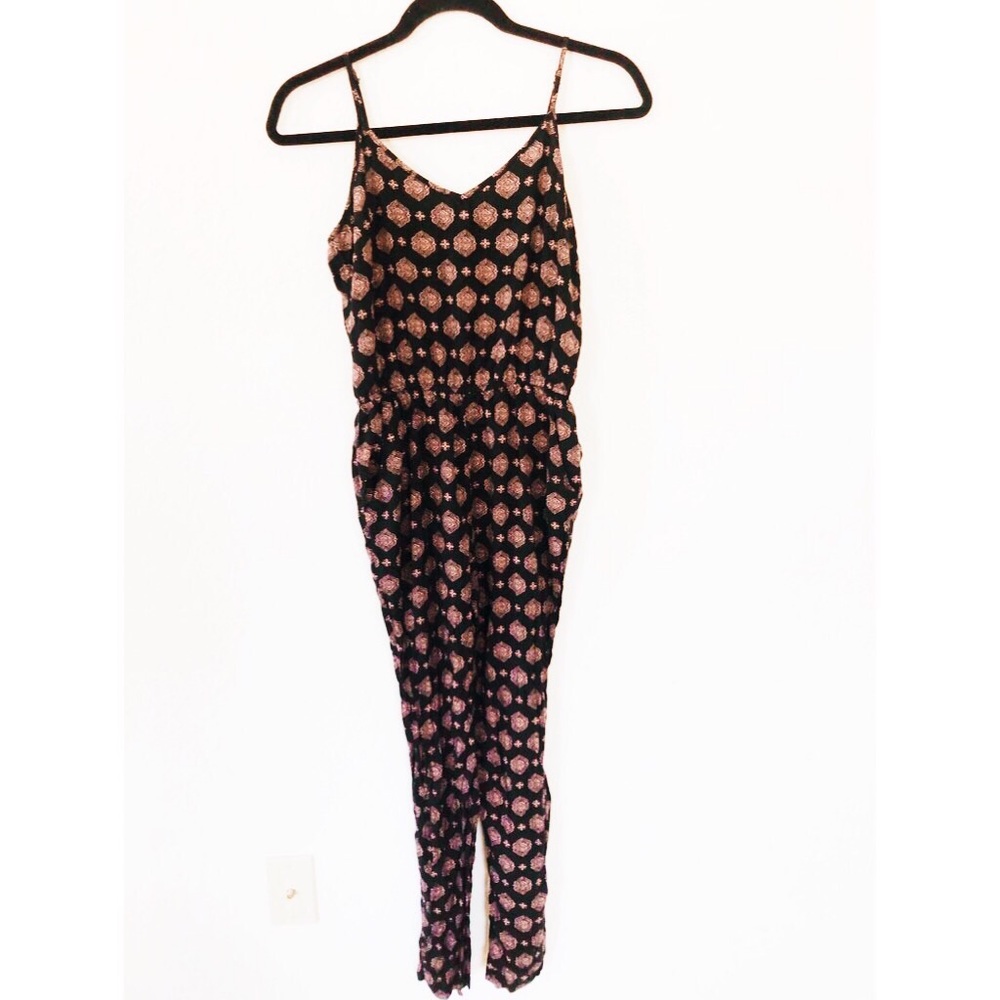 Cute Jumpsuit -Satin fabric💖 Brand New!